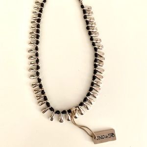 Uno de 50 silver choker necklace